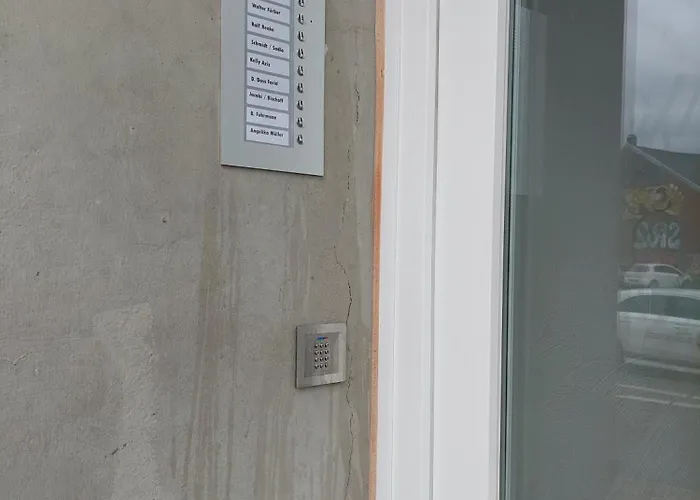 Am Hauptbahnhof 2 Проживание в семье